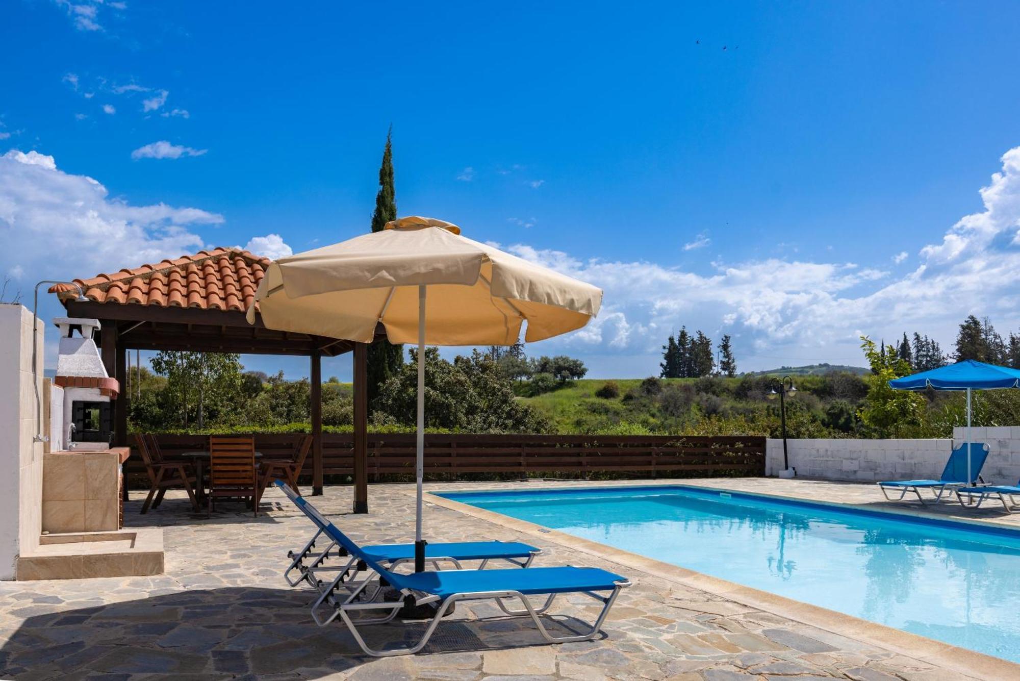 Villa Ira Finiki Lachi Exterior foto