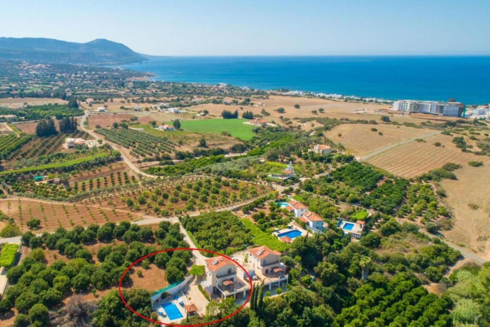 Villa Ira Finiki Lachi Exterior foto