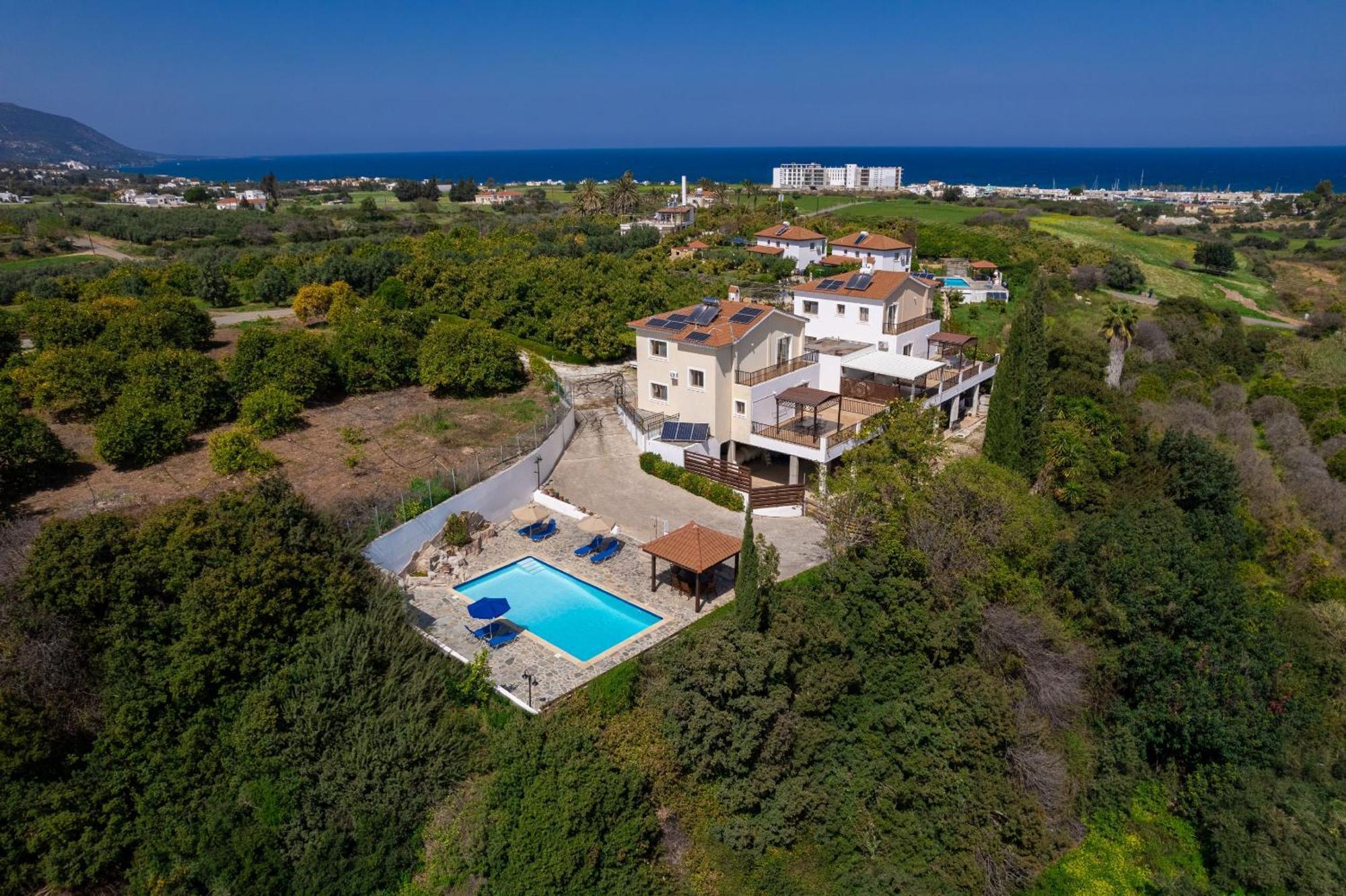 Villa Ira Finiki Lachi Exterior foto
